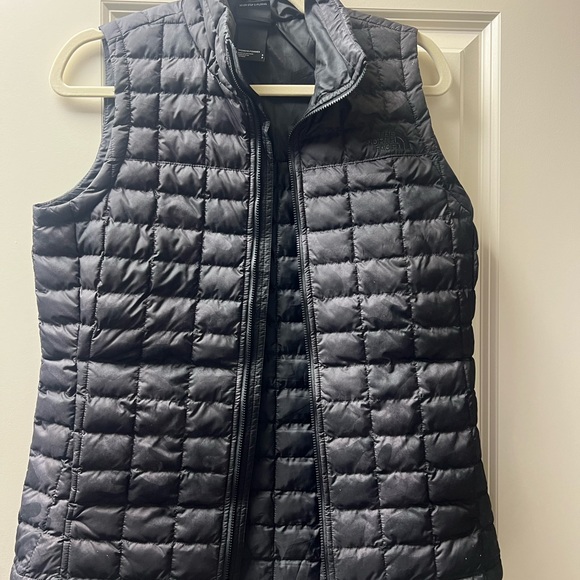 North Face Camo Vest Size Small - Picture 1 of 4